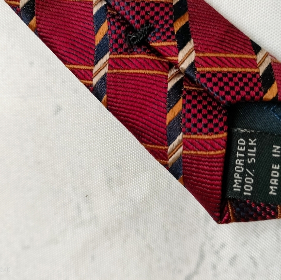 Jos. A. Bank Red Woven Jacquard Men's Tie Necktie Silk Abstract - Picture 4 of 9